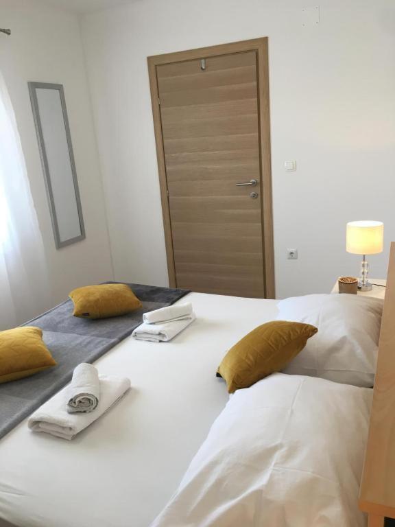 Luxury Apartment Cairos Trogir Exterior photo